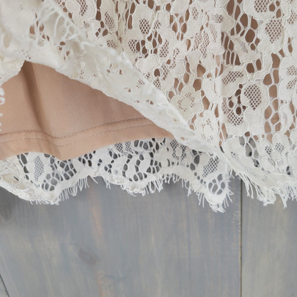 Rose + Olive Lace Blouse Women Size S Ivory Bell Sleeve Romantic Coquette - Picture 6 of 9